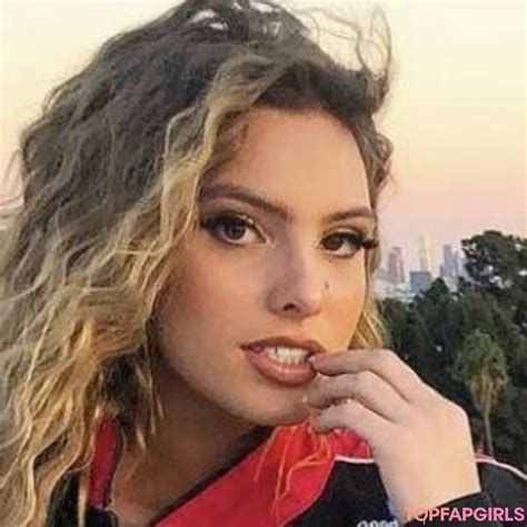 Jun 25, 1996 · 20. Eleonora "Lele" Pons (born June 25, 1996) is an American internet personality most notable for her six-second video loops on the video-sharing service Vine. As of June 13, 2016, Pons has hit 8.4 billion loops on Vine which makes her the most looped person on Vine, including 13.6 million followers on Instagram. 